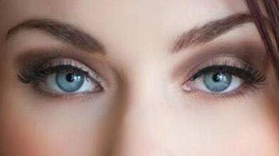 成都天使之翼美容整形醫(yī)院的資質(zhì)、口碑、榮譽(yù)如何？是否擅長(zhǎng)推薦哪些項(xiàng)目？