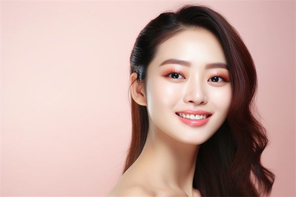 假體隆鼻配合真皮寄植的臨床優(yōu)勢