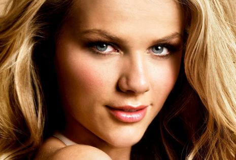 福建協(xié)和醫(yī)院眼科近視眼手術(shù)費(fèi)用查詢：ICL晶體植入價(jià)格一覽，3W元起步