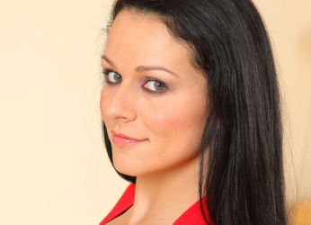 長(zhǎng)沙哪家醫(yī)院是膨體墊下巴整形排行榜上的佼佼者？