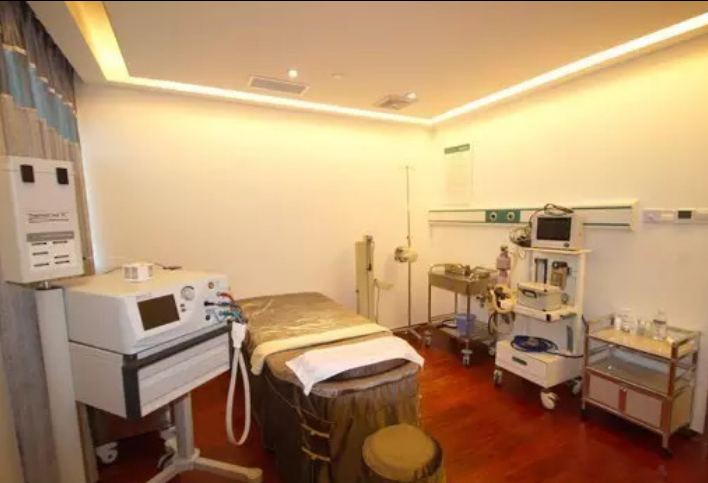 平頂山友誼袁東醫(yī)療美容門(mén)診部