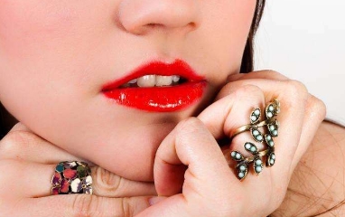 上海隆胸醫(yī)生推薦！幾位備受推崇的整形醫(yī)生！