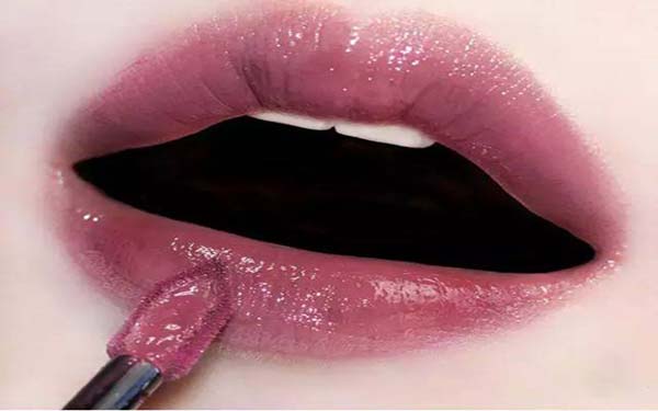 成都自體脂肪填充臉部醫(yī)生