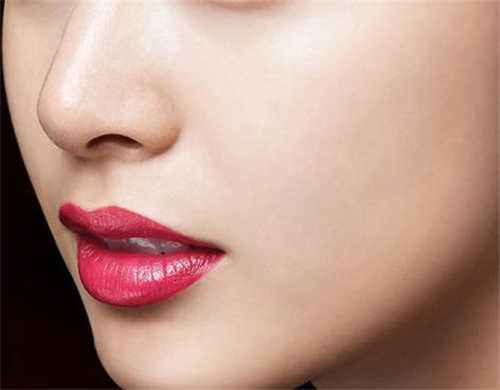 誰家醫(yī)院口碑好？2023西安微雕去眉間紋醫(yī)院排名前十強揭曉，讓你放心無憂！