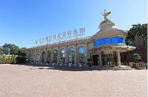 北京玲瓏梵宮醫(yī)療美容醫(yī)院做雙眼皮修復(fù)有什么優(yōu)點？雙眼皮修復(fù)有風(fēng)險嗎？