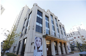 昆明赫柏整形面部吸脂有何優(yōu)點(diǎn)？術(shù)后皮膚會(huì)松弛嗎？