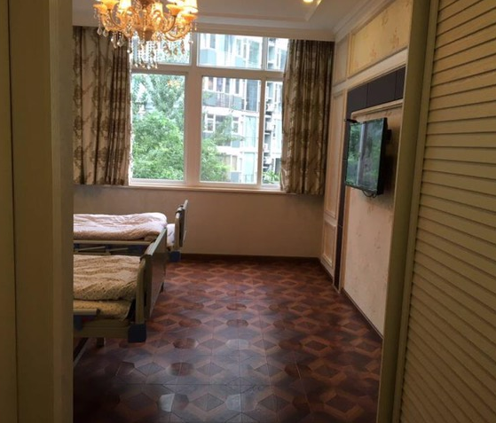 北京東方和諧醫(yī)療整形診所馮斌醫(yī)生做假體隆胸怎么樣？附案例效果對比圖