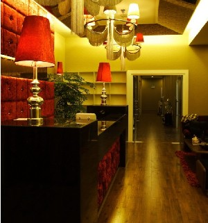 平頂山友誼袁東整形豐太陽穴有何優(yōu)勢？價(jià)格如何？