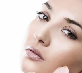 長沙藝星醫(yī)學(xué)美容醫(yī)院假體隆鼻