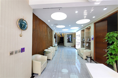 鄭州安和醫(yī)療美容門診部_候診區(qū)