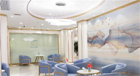 長(zhǎng)沙引導(dǎo)美醫(yī)療美容門診部_醫(yī)院大廳