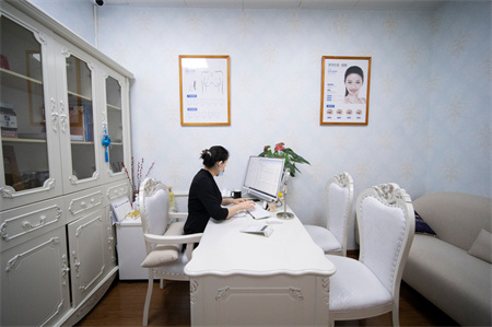 北京煤醫(yī)醫(yī)療美容醫(yī)院_咨詢室