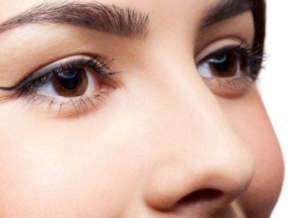 烏魯木齊雙眼皮整形醫(yī)院哪里好？十家正規(guī)機(jī)構(gòu)真不錯！