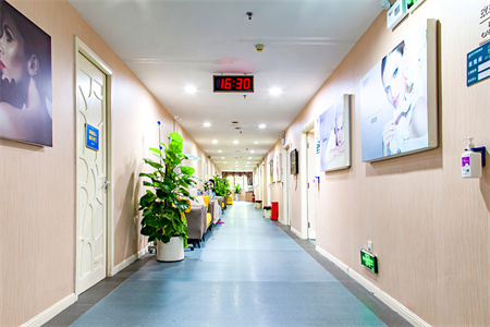 東莞美立方美容醫(yī)院_走廊