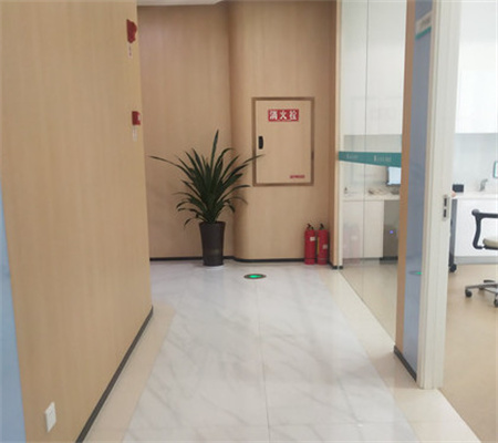 重慶歡樂英橋口腔門診部_醫(yī)院走廊