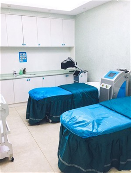 長(zhǎng)沙貝美醫(yī)療美容門診部_治療室