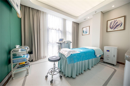 運(yùn)城嘉美醫(yī)療美容門(mén)診部_皮膚治療室