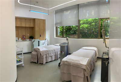 岳陽(yáng)昱萱醫(yī)療美容門診部_治療室