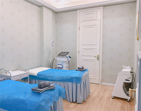 義烏德?tīng)柮揽歪t(yī)療美容門診部_治療室