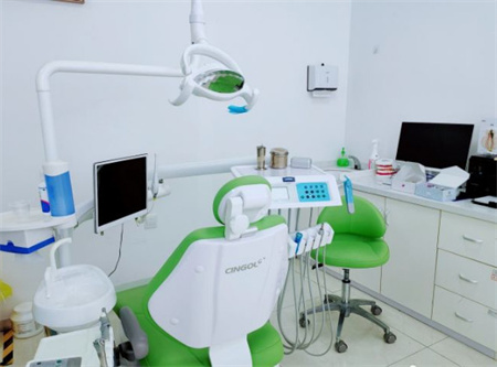 延邊專科口腔門(mén)診部_矯正室