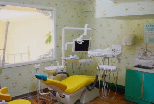 襄陽(yáng)牙牙口腔門診部_治療室