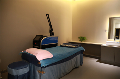 西安壹玖瑞娜醫(yī)療美容診所_治療室