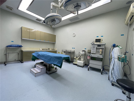 西安華仁醫(yī)院整形美容中心_手術室