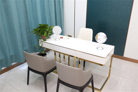 武漢羞花醫(yī)療美容門診部_咨詢室