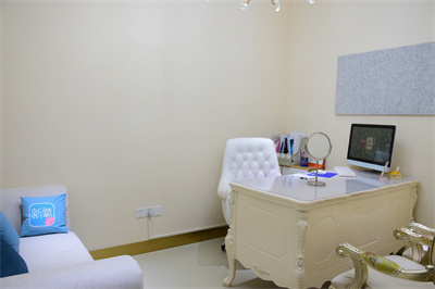 濰坊市益都中心醫(yī)院美容整形科_咨詢室