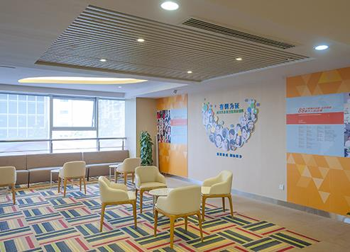 通化愛(ài)爾眼科醫(yī)院_等候區(qū)