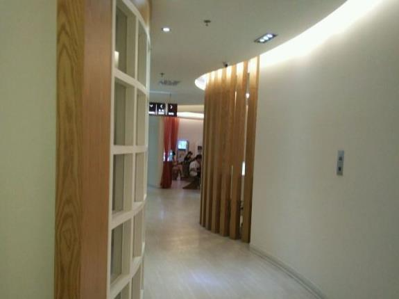 天津伊美爾時(shí)代奧城醫(yī)療美容門診部_走廊