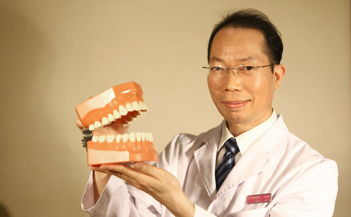 四環(huán)素牙是怎么造成的？四環(huán)素牙齒美白價格大概多少左右？