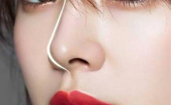 做個(gè)隆鼻手術(shù)多少錢？影響隆鼻價(jià)格的因素有哪些？