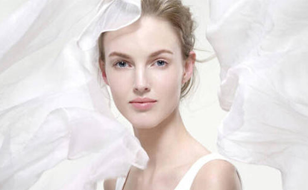 自體脂肪豐額頭會不會留疤?豐額頭手術(shù)