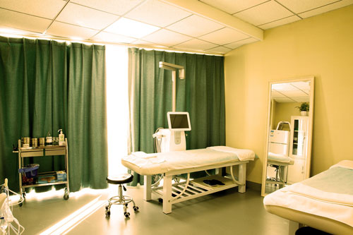 北京愛顏整形注射水光針怎么樣？注射水光針后如何護(hù)理？